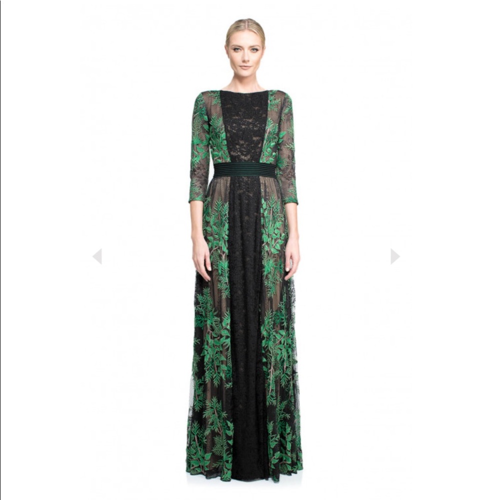 NEW Tadashi Shoji Johannesburg gown, size 2